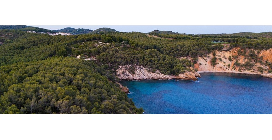 C'est possible de bivouaquer en tente de toit autour de Marseille ?